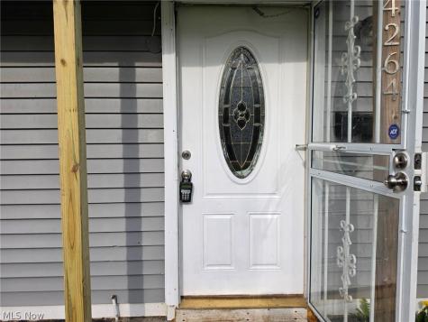 4264 E 164th Street Cleveland OH 44128