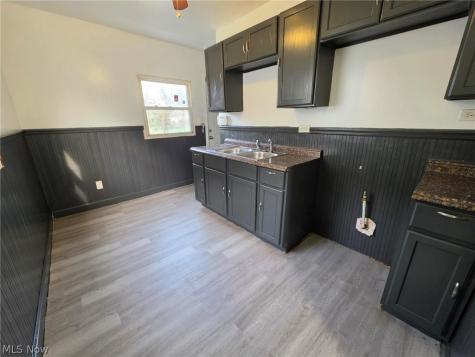 4264 E 164th Street Cleveland OH 44128