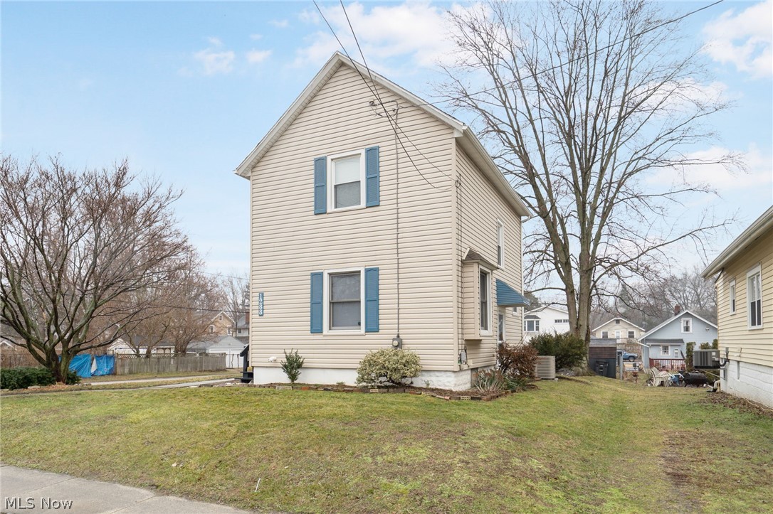 1288 Nestor Avenue Akron OH 44314
