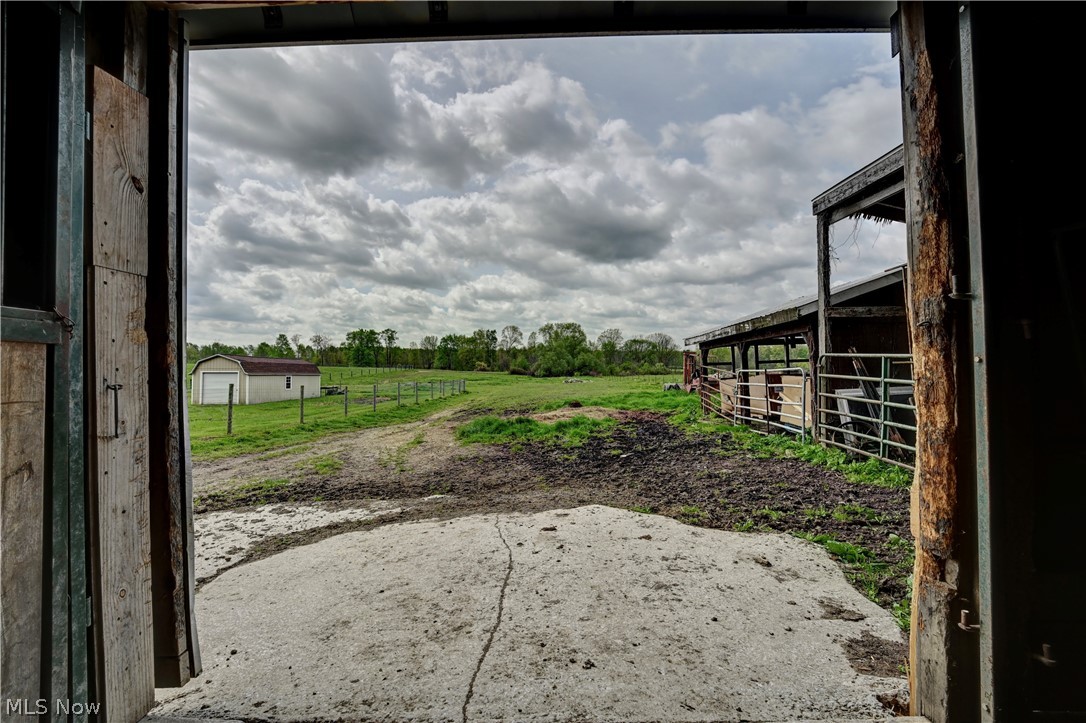2393 Kinsman Road Northwest North Bloomfield OH 44450