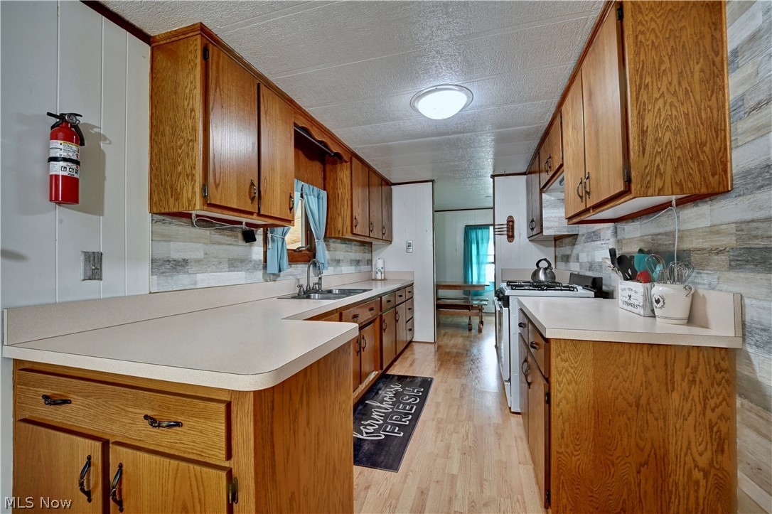 2393 Kinsman Road Northwest North Bloomfield OH 44450
