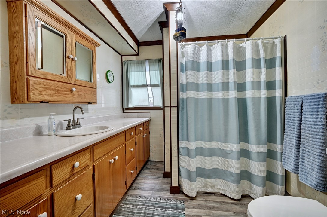2393 Kinsman Road Northwest North Bloomfield OH 44450