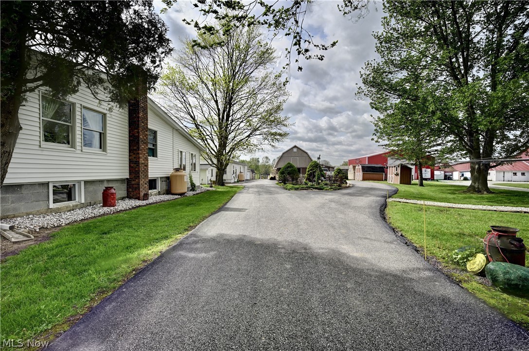 2393 Kinsman Road Northwest North Bloomfield OH 44450