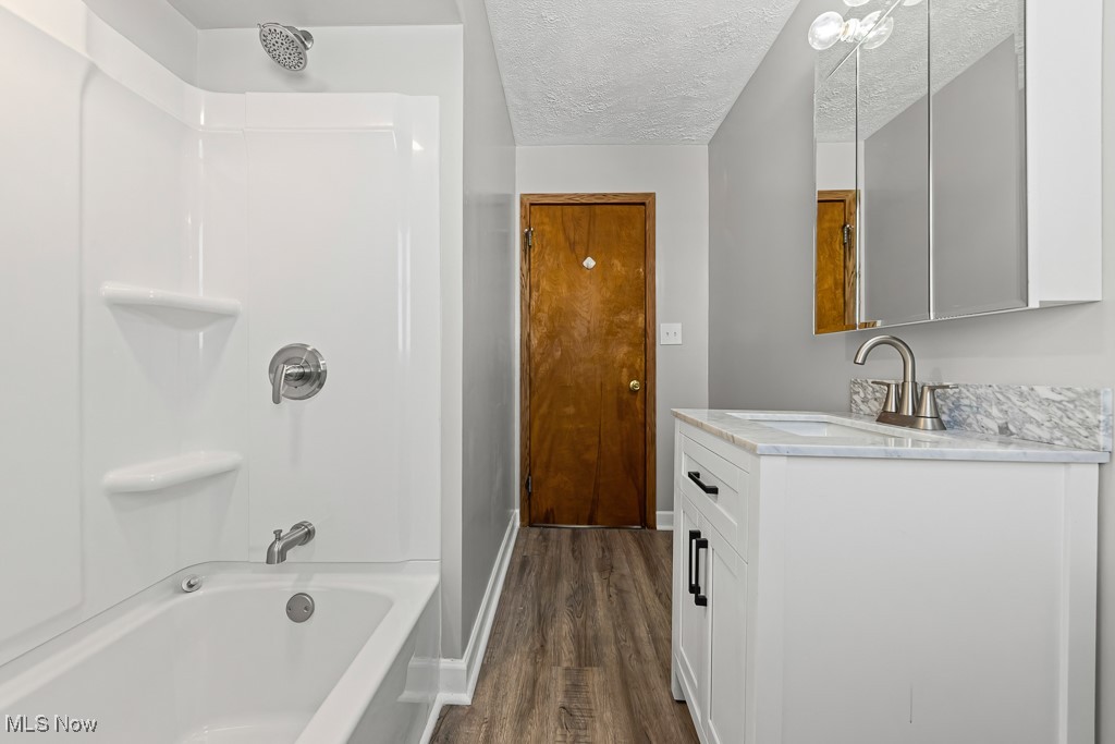 1724 Krumroy Road Akron OH 44312