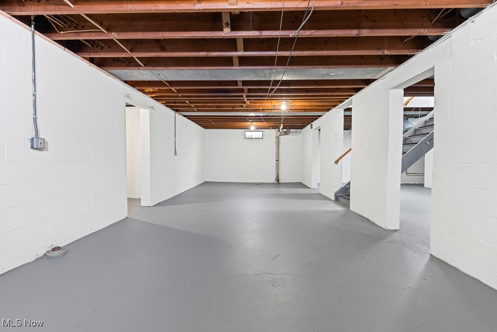 1724 Krumroy Road Akron OH 44312