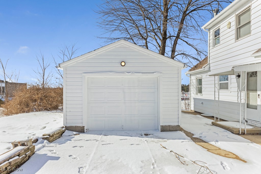 1724 Krumroy Road Akron OH 44312