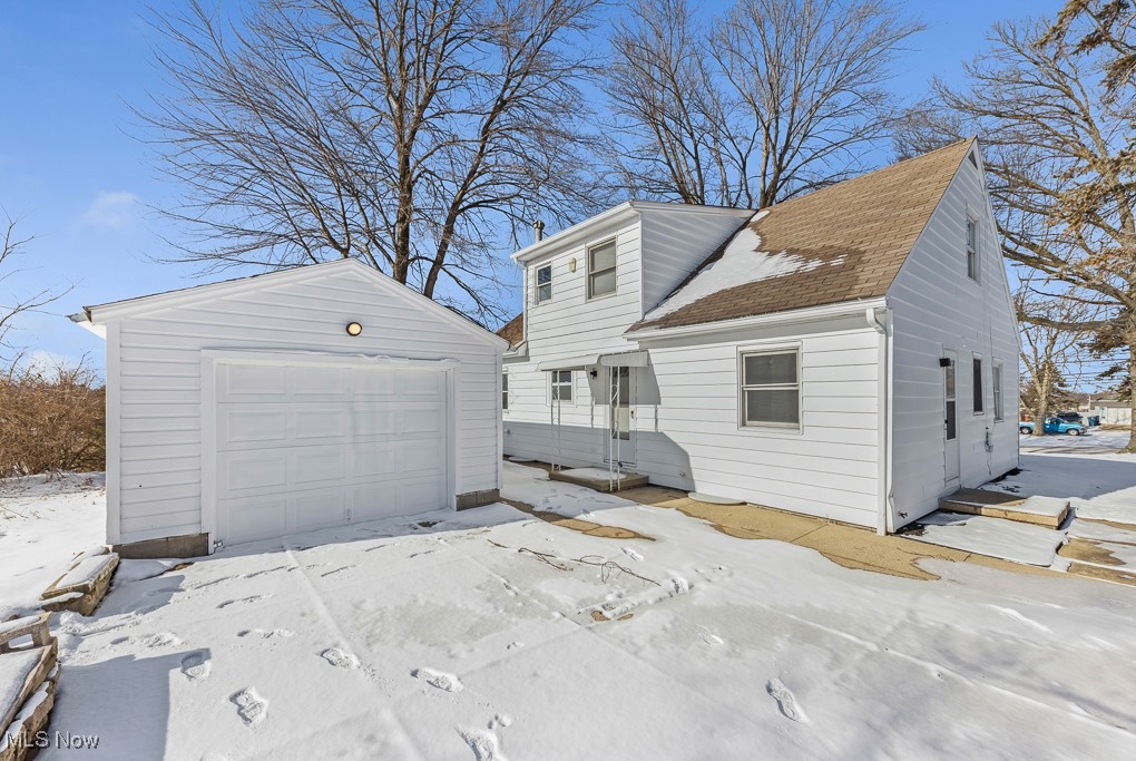 1724 Krumroy Road Akron OH 44312