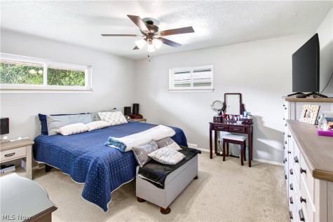509 Jeannette Drive Richmond Heights OH 44143