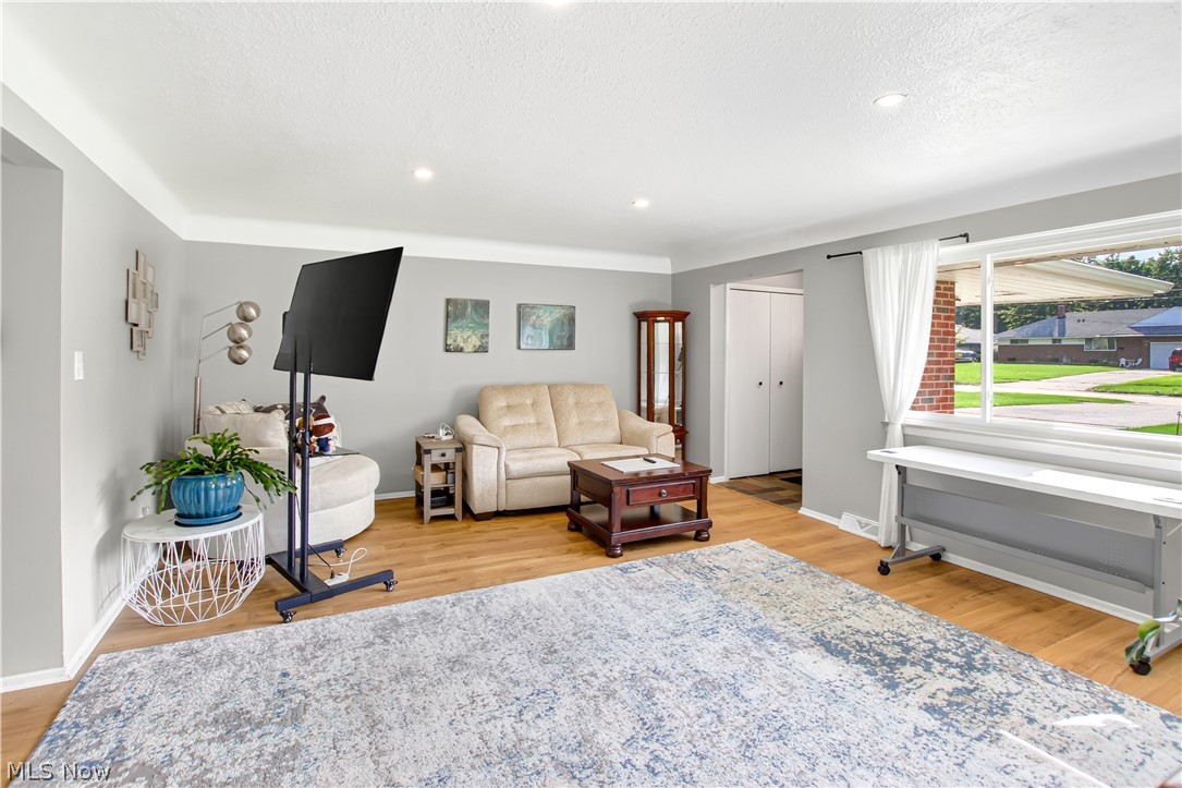 509 Jeannette Drive Richmond Heights OH 44143