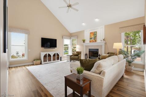 15295 Old Oak Drive Strongsville OH 44149