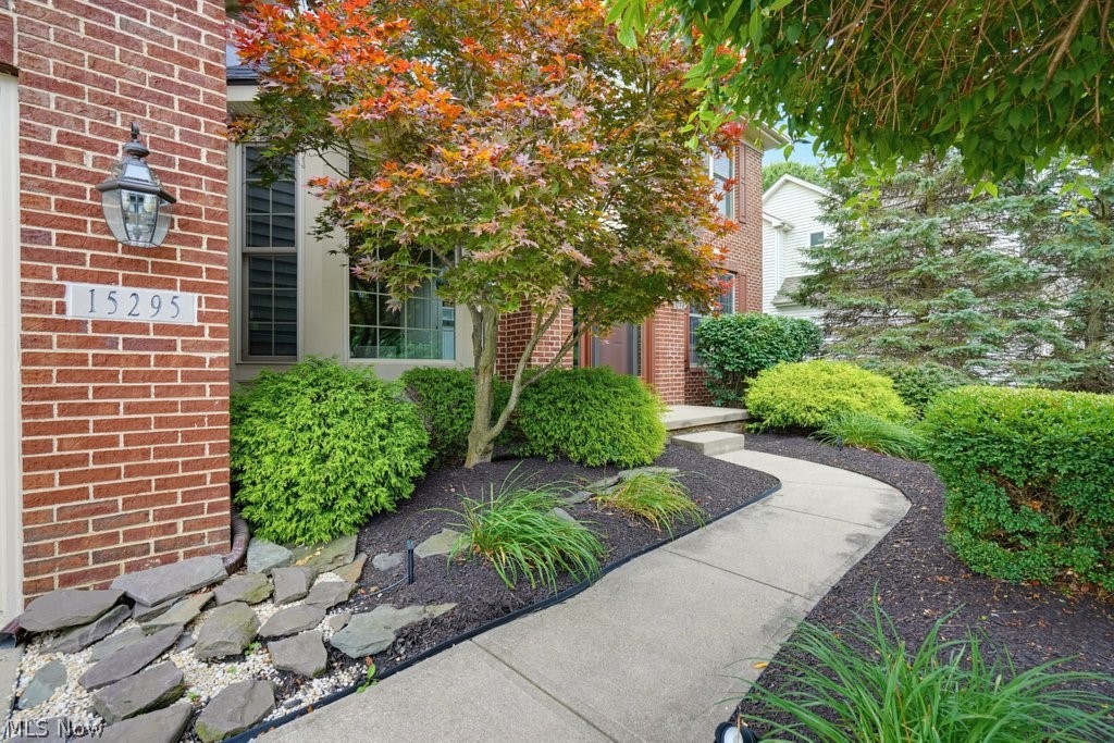 15295 Old Oak Drive Strongsville OH 44149