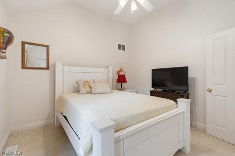 15295 Old Oak Drive Strongsville OH 44149