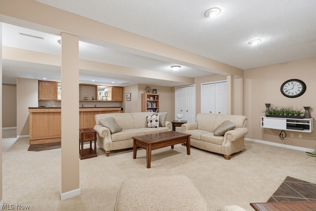 15295 Old Oak Drive Strongsville OH 44149
