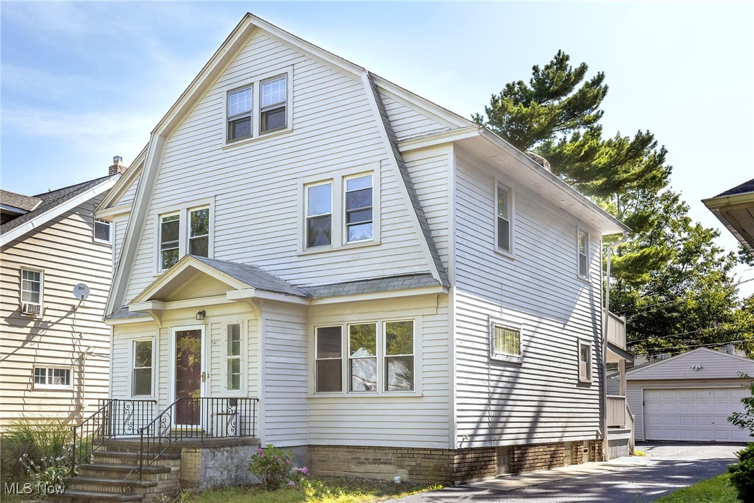 1147 Yellowstone Road Cleveland Heights OH 44121