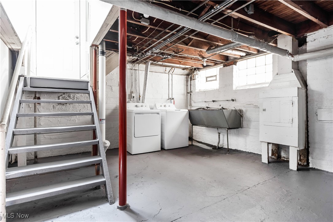 1147 Yellowstone Road Cleveland Heights OH 44121