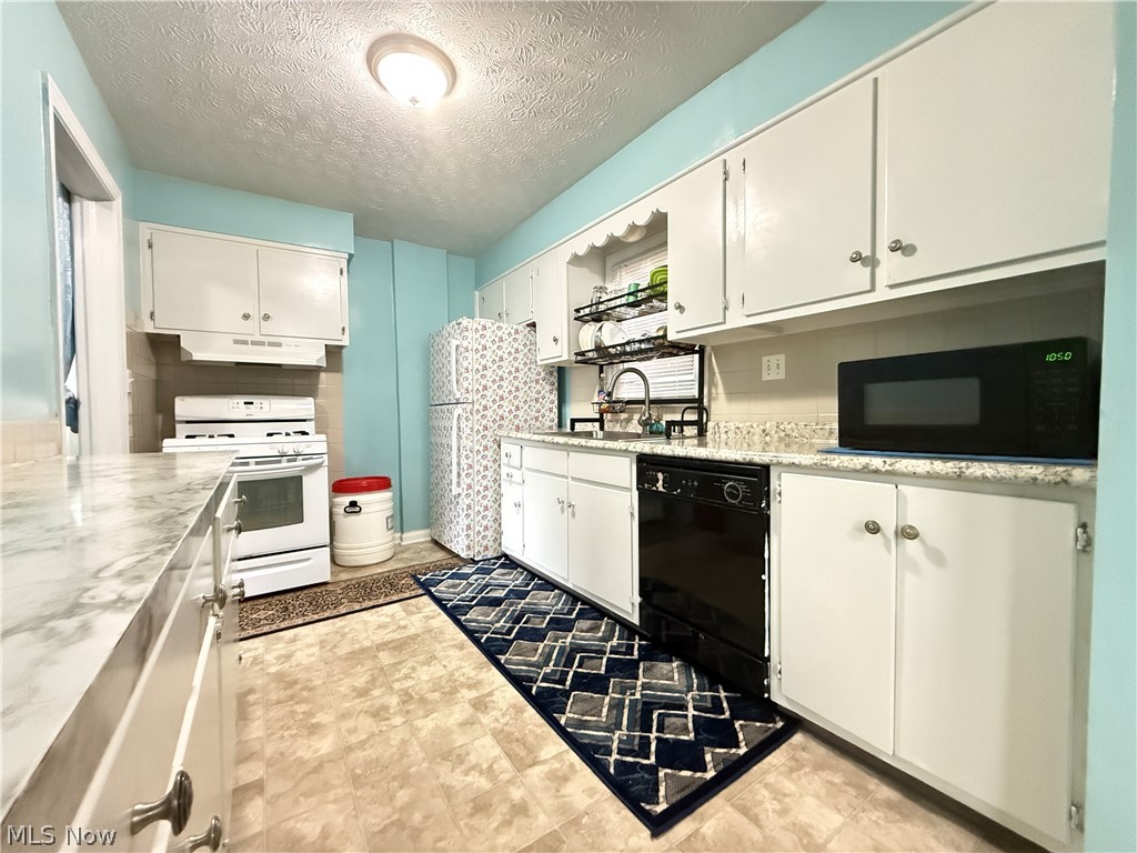 1068 Easton Drive Akron OH 44310