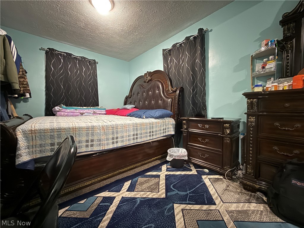 1068 Easton Drive Akron OH 44310