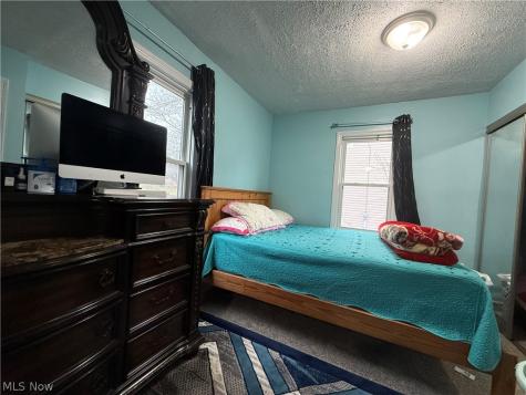 1068 Easton Drive Akron OH 44310