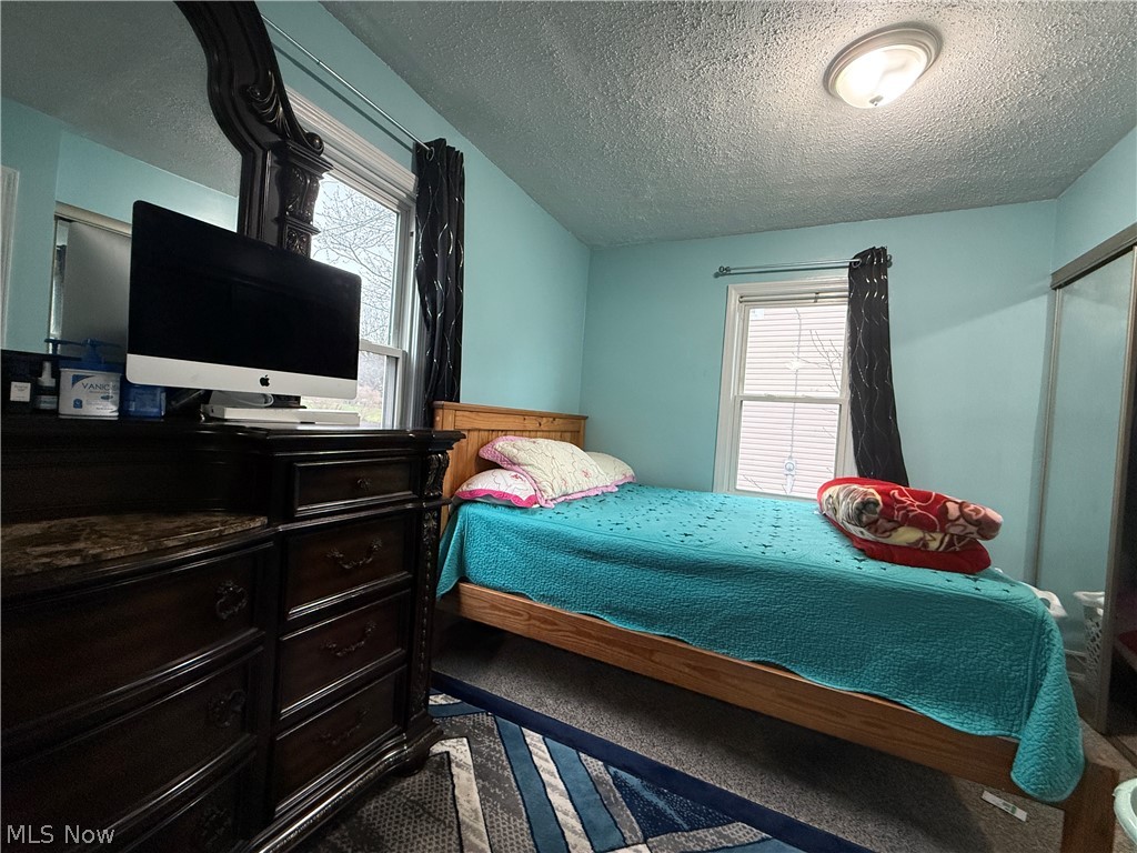 1068 Easton Drive Akron OH 44310