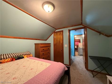1068 Easton Drive Akron OH 44310