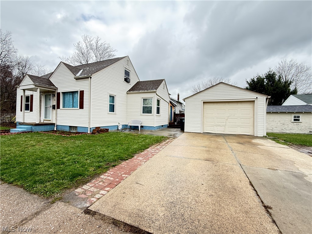 1068 Easton Drive Akron OH 44310