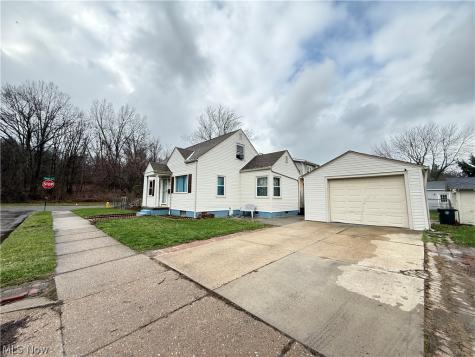 1068 Easton Drive Akron OH 44310