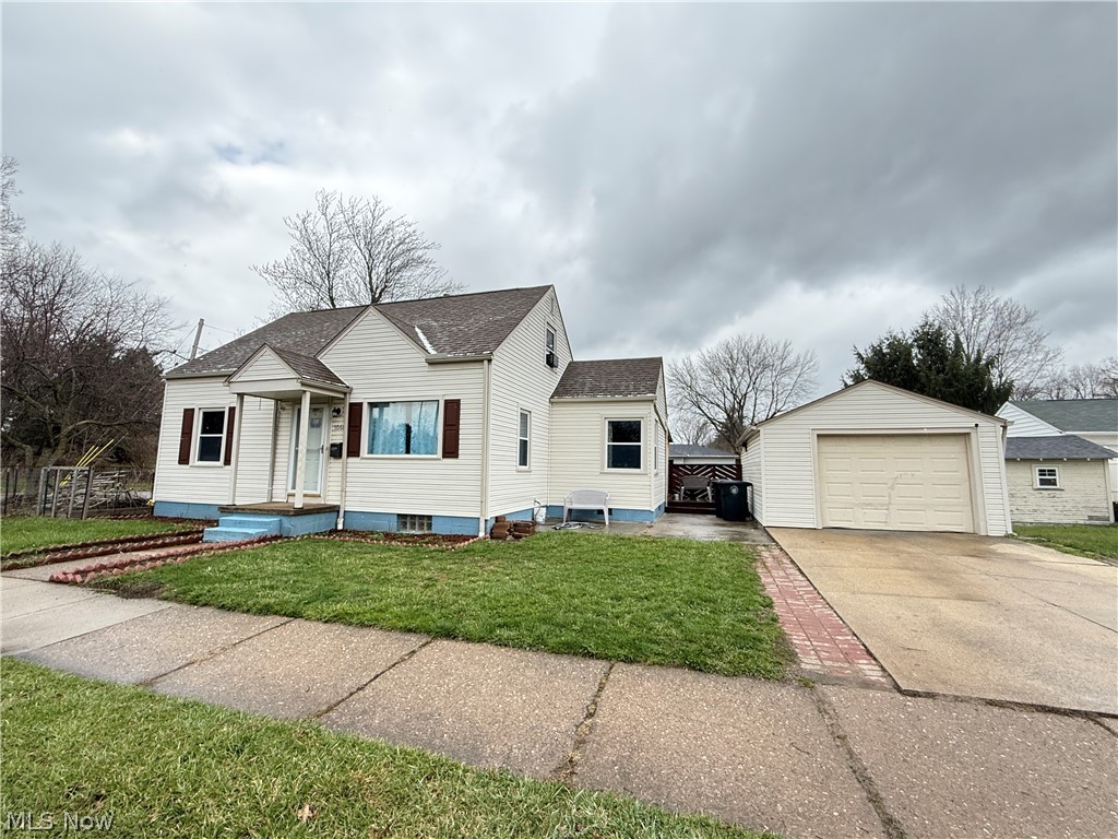 1068 Easton Drive Akron OH 44310