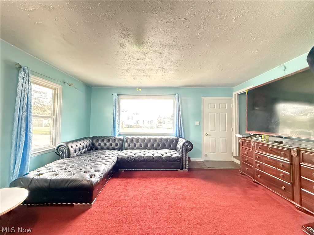 1068 Easton Drive Akron OH 44310
