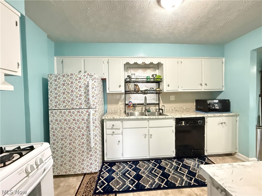 1068 Easton Drive Akron OH 44310