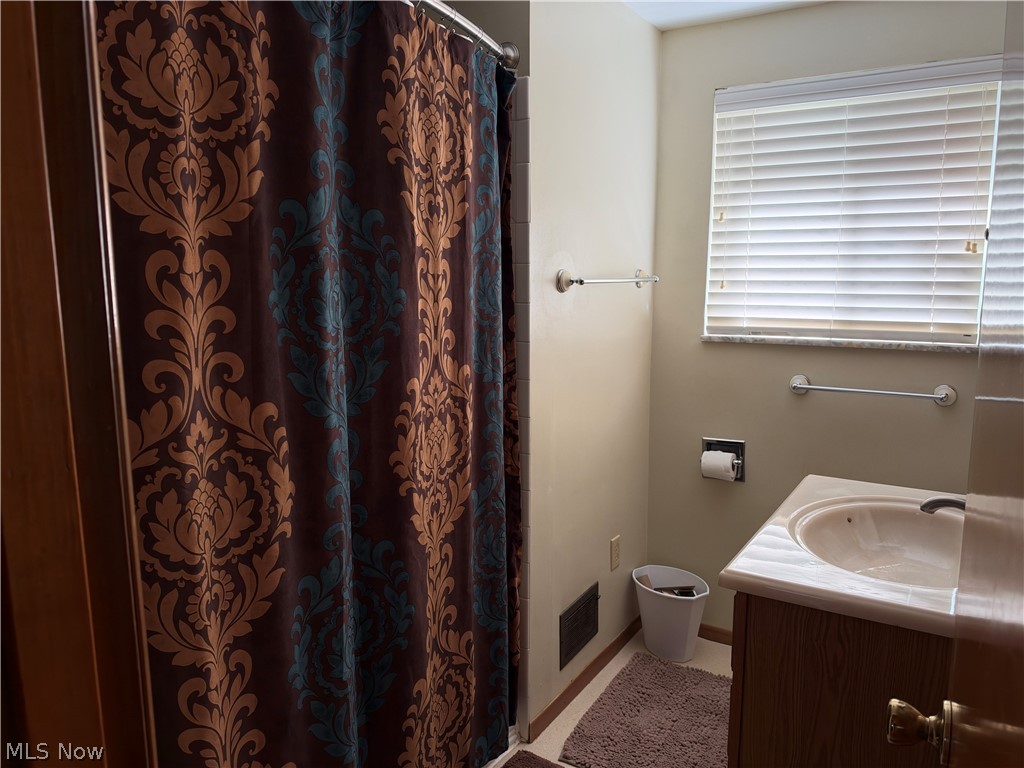 640 Tulip Lane Martins Ferry OH 43935