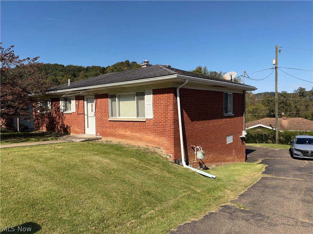 640 Tulip Lane Martins Ferry OH 43935
