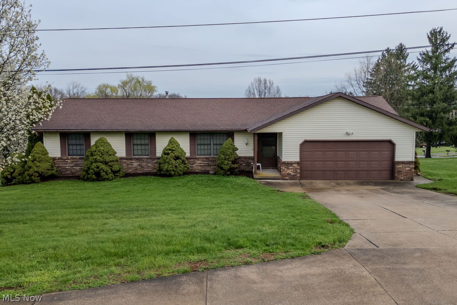 3192 Dewalt Drive Green OH 44312