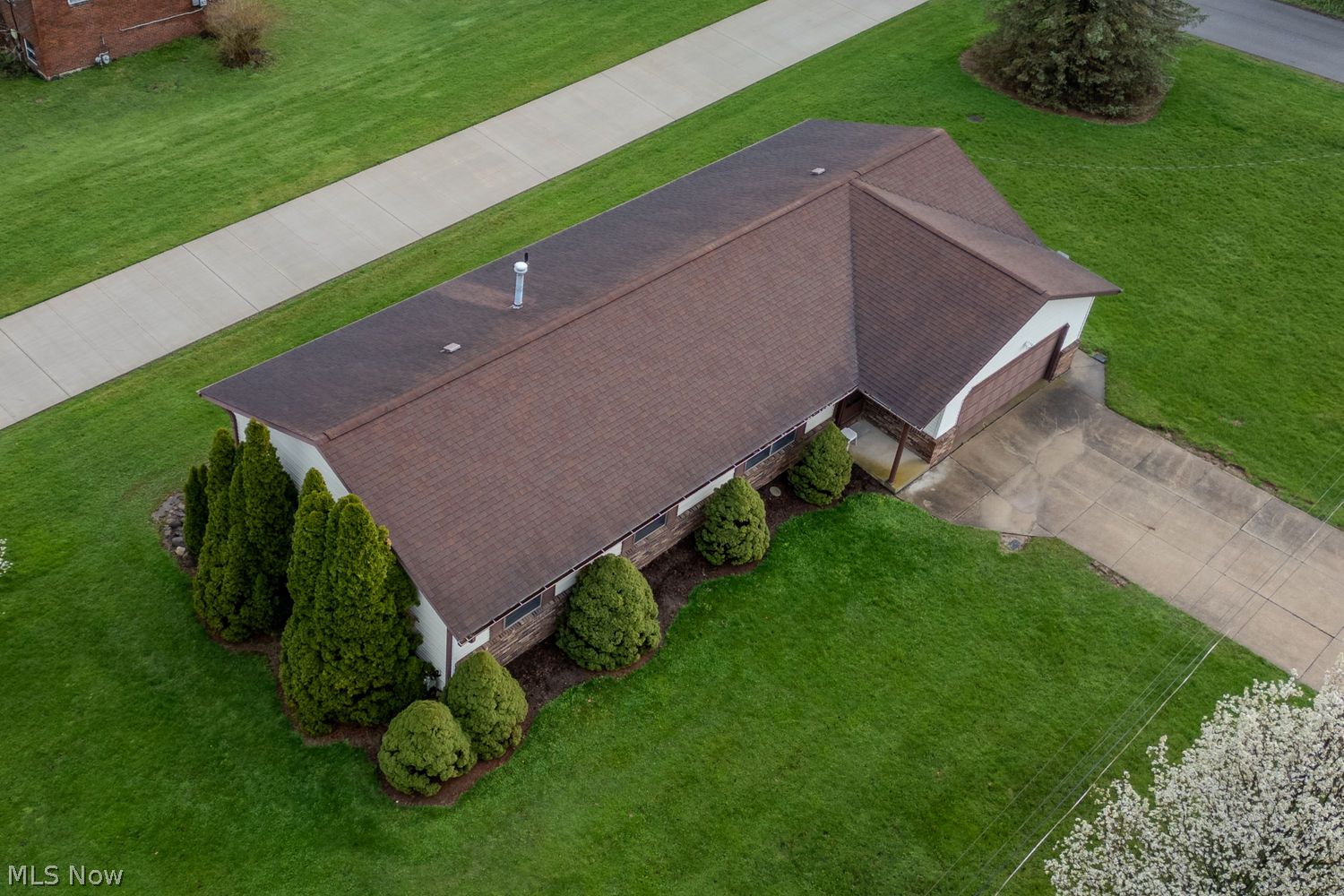 3192 Dewalt Drive Green OH 44312