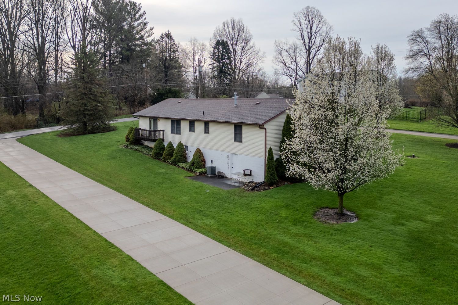 3192 Dewalt Drive Green OH 44312