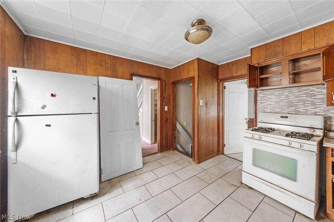 3273 W 44th Street Cleveland OH 44109