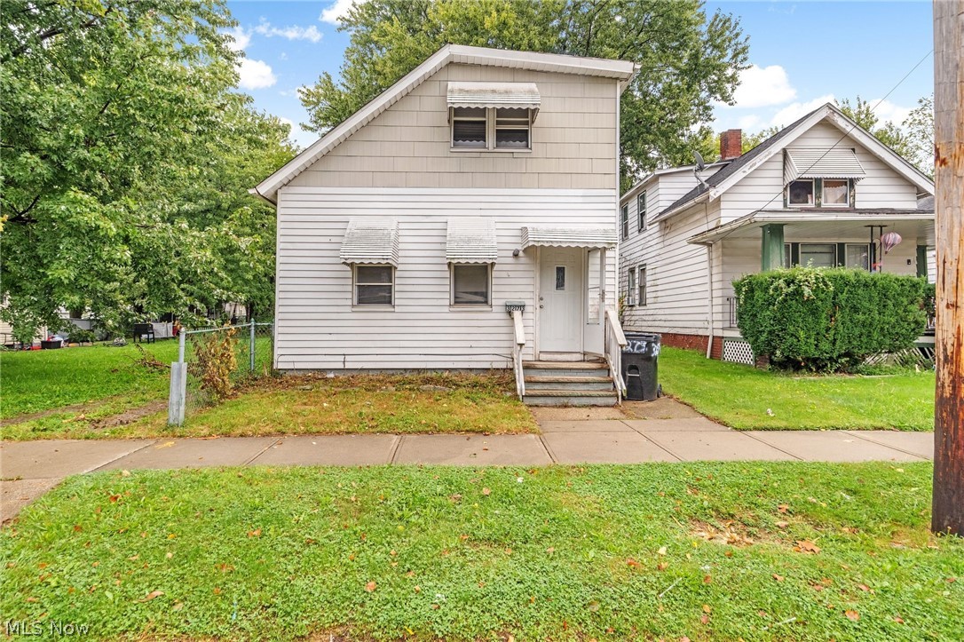 3273 W 44th Street Cleveland OH 44109