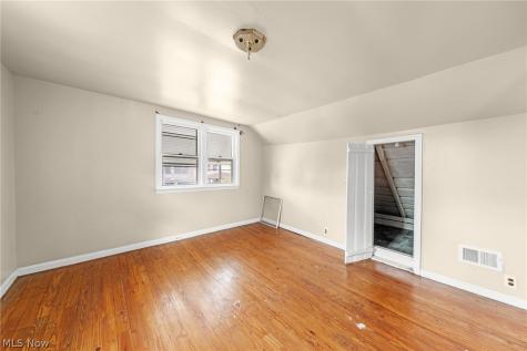 3273 W 44th Street Cleveland OH 44109