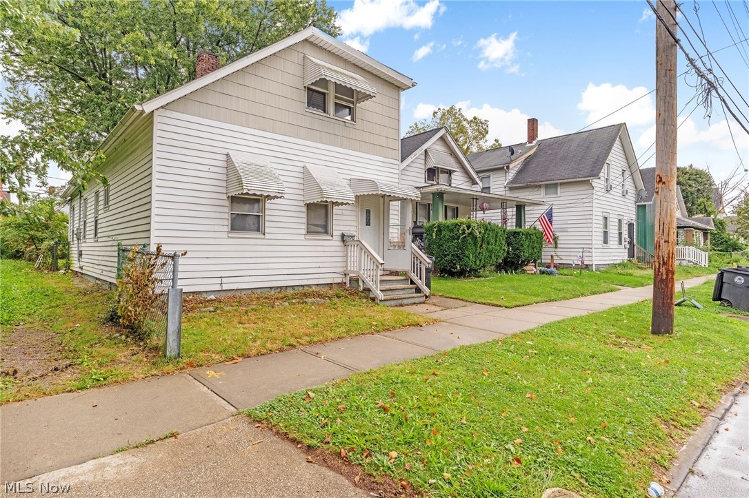 3273 W 44th Street Cleveland OH 44109