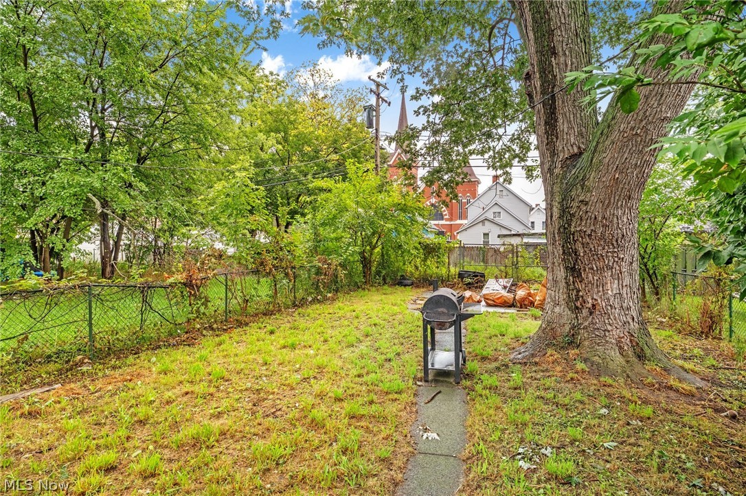 3273 W 44th Street Cleveland OH 44109
