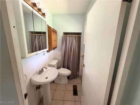 11941 Hawthorne Drive Northfield OH 44067