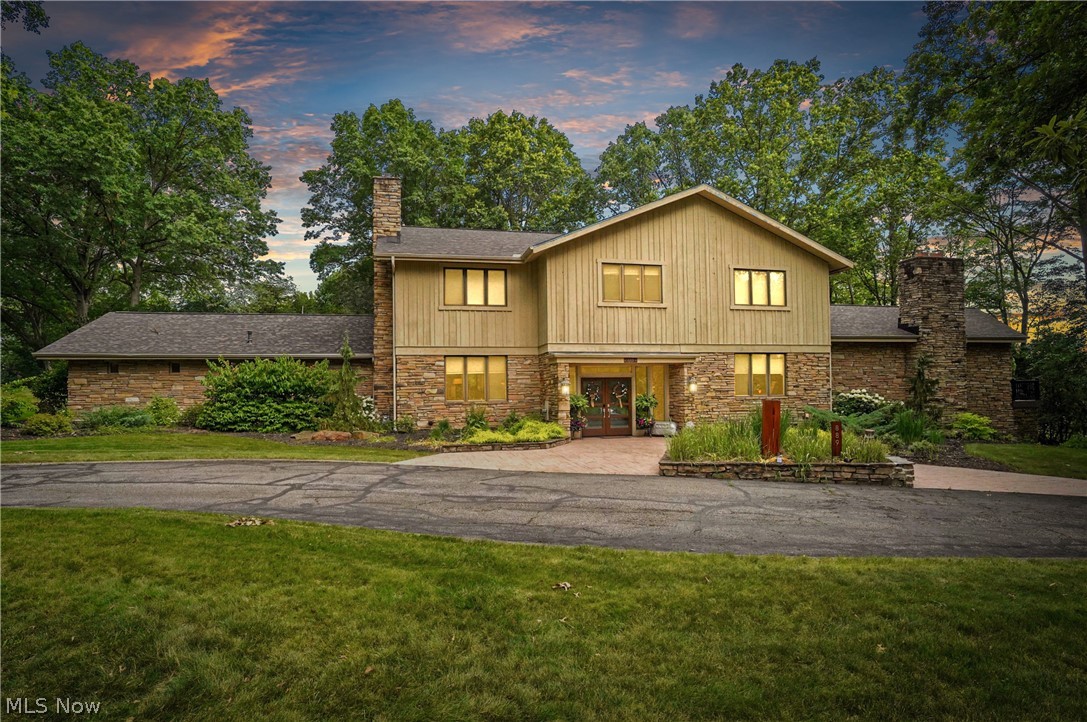 889 Eaton Avenue Akron OH 44303