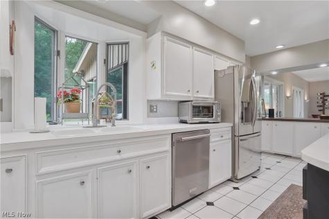 889 Eaton Avenue Akron OH 44303