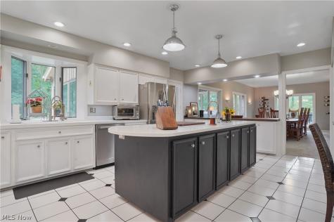 889 Eaton Avenue Akron OH 44303