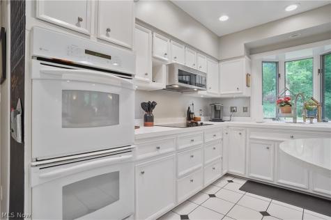 889 Eaton Avenue Akron OH 44303