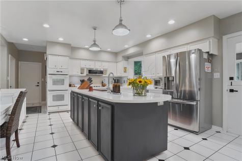 889 Eaton Avenue Akron OH 44303
