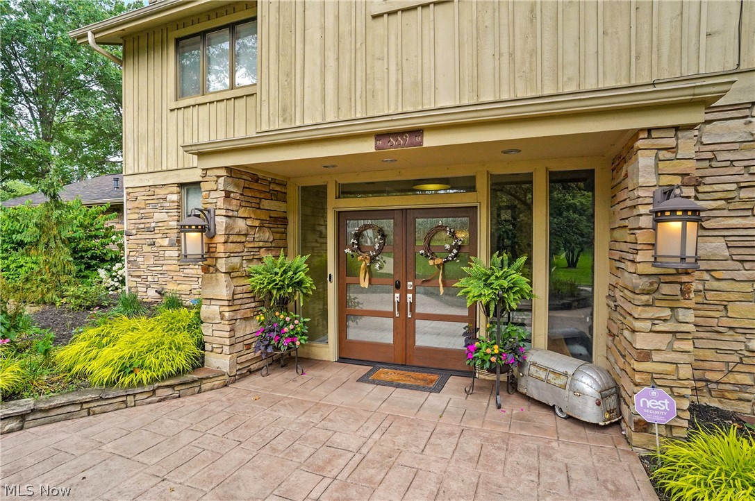 889 Eaton Avenue Akron OH 44303