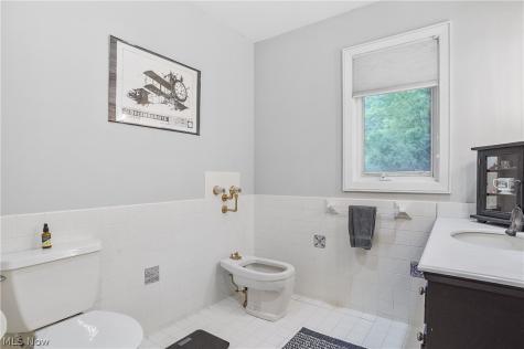 889 Eaton Avenue Akron OH 44303