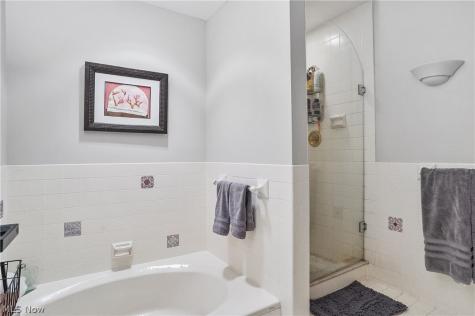 889 Eaton Avenue Akron OH 44303