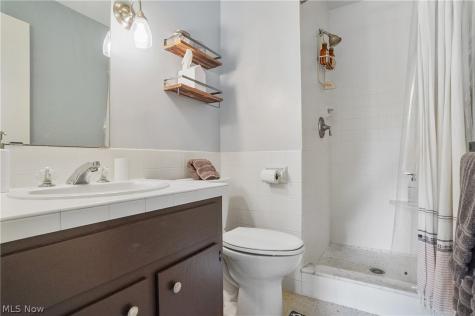 889 Eaton Avenue Akron OH 44303