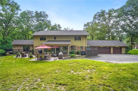 889 Eaton Avenue Akron OH 44303